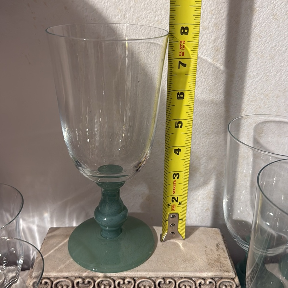 4 Villeroy and Boch Romania Isabelle Green Jade Claret Wine Glasses - Picture 12 of 15